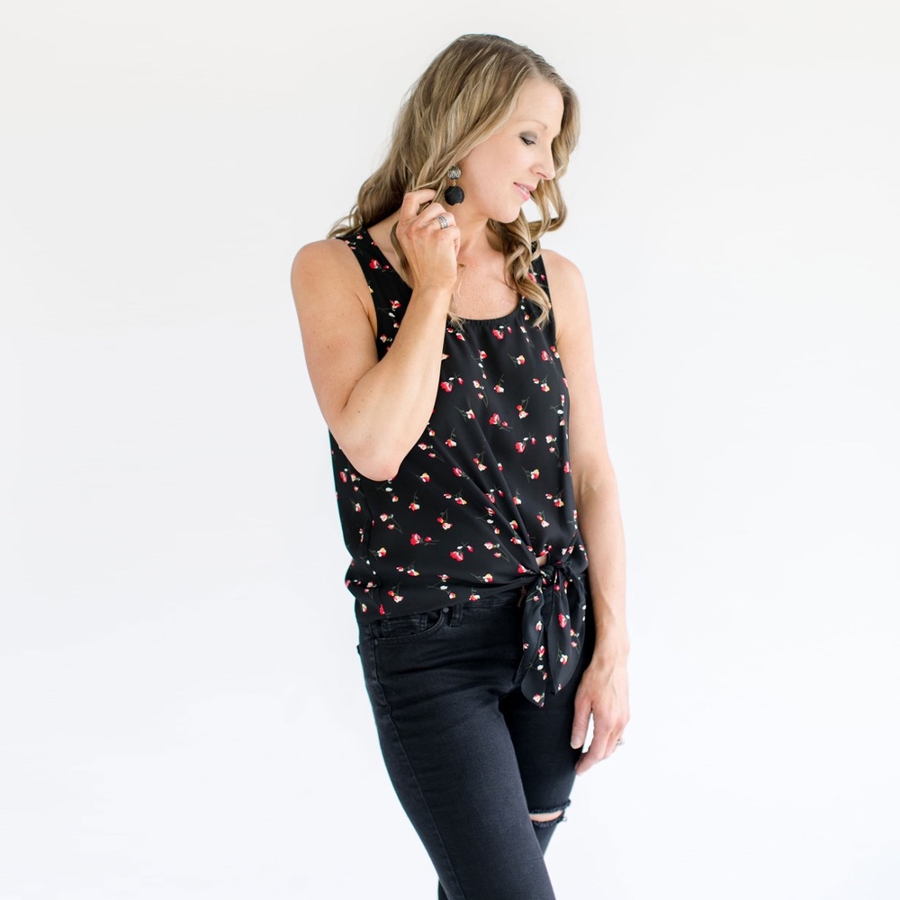 Everly black floral tank